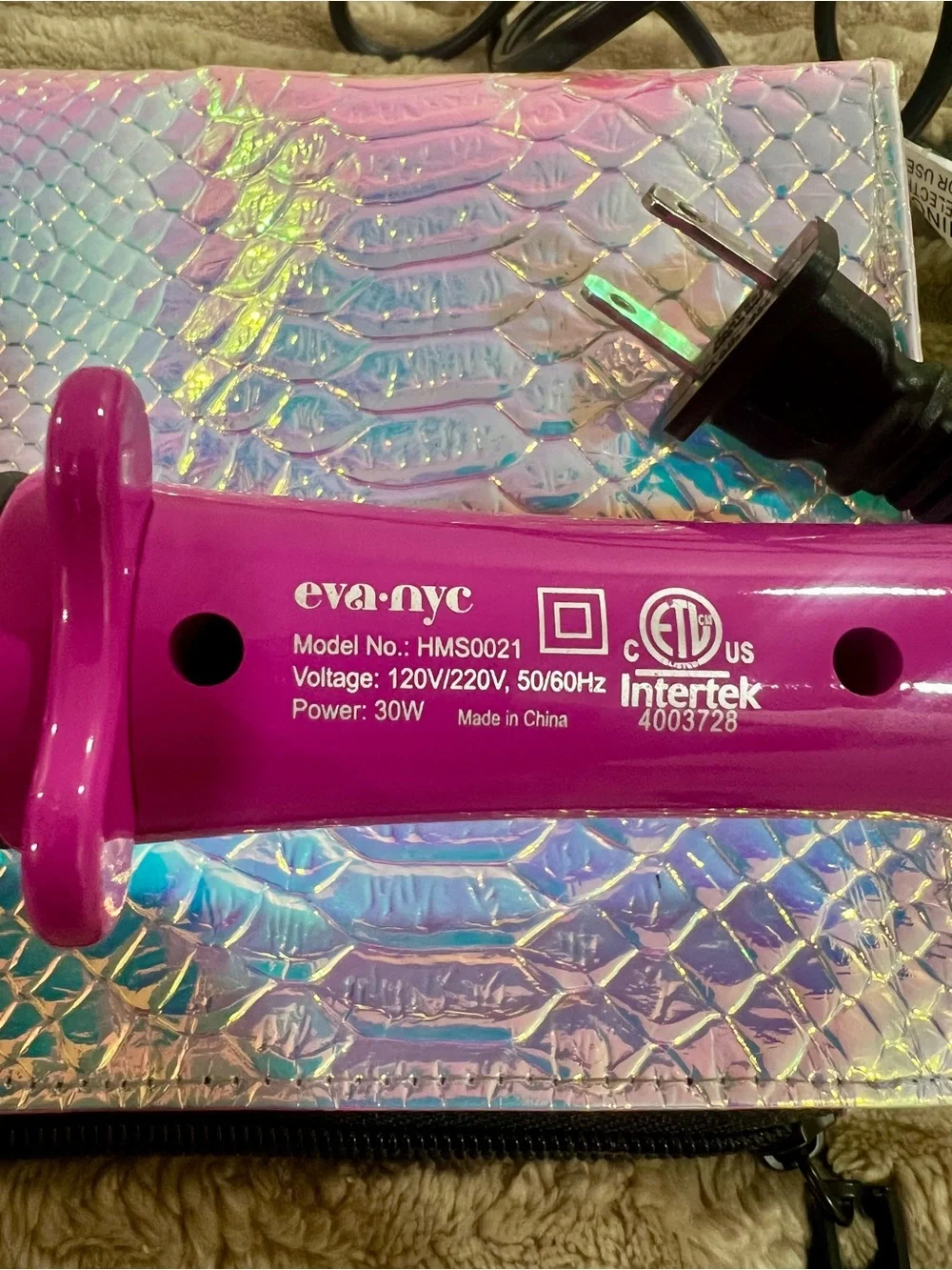 Eva NYC Mini Healthy Heat Ceramic Curler in Magenta Pink + Travel Pouch